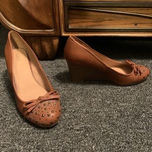 Women’s wedges shoes size 10